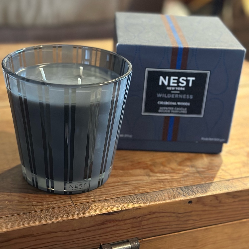 Nest Wilderness Charcoal Woods 21.1oz scented candle